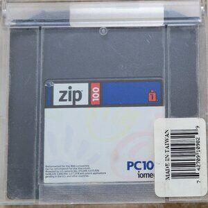 IOMEGA PC100 Zip Disk for Windows and Macintosh, Black